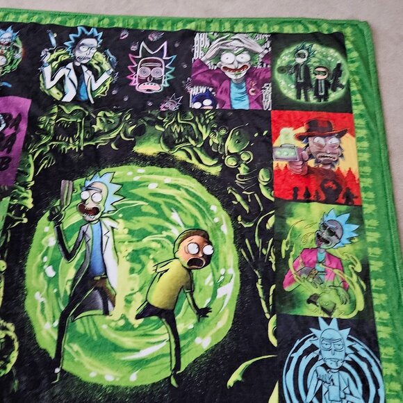 Rick & Morty Fleece Blanket Throw 50x60 Black Green Purple Red - Picture 3 of 9